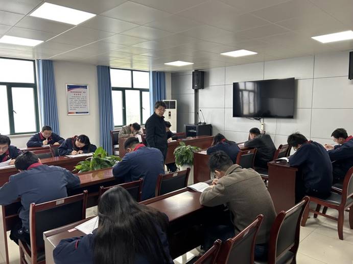 建材公司、檢測公司聯合開展管理人員業(yè)務提升考試